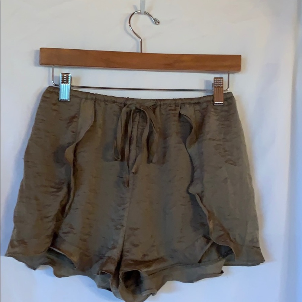 Ecote flowy shorts